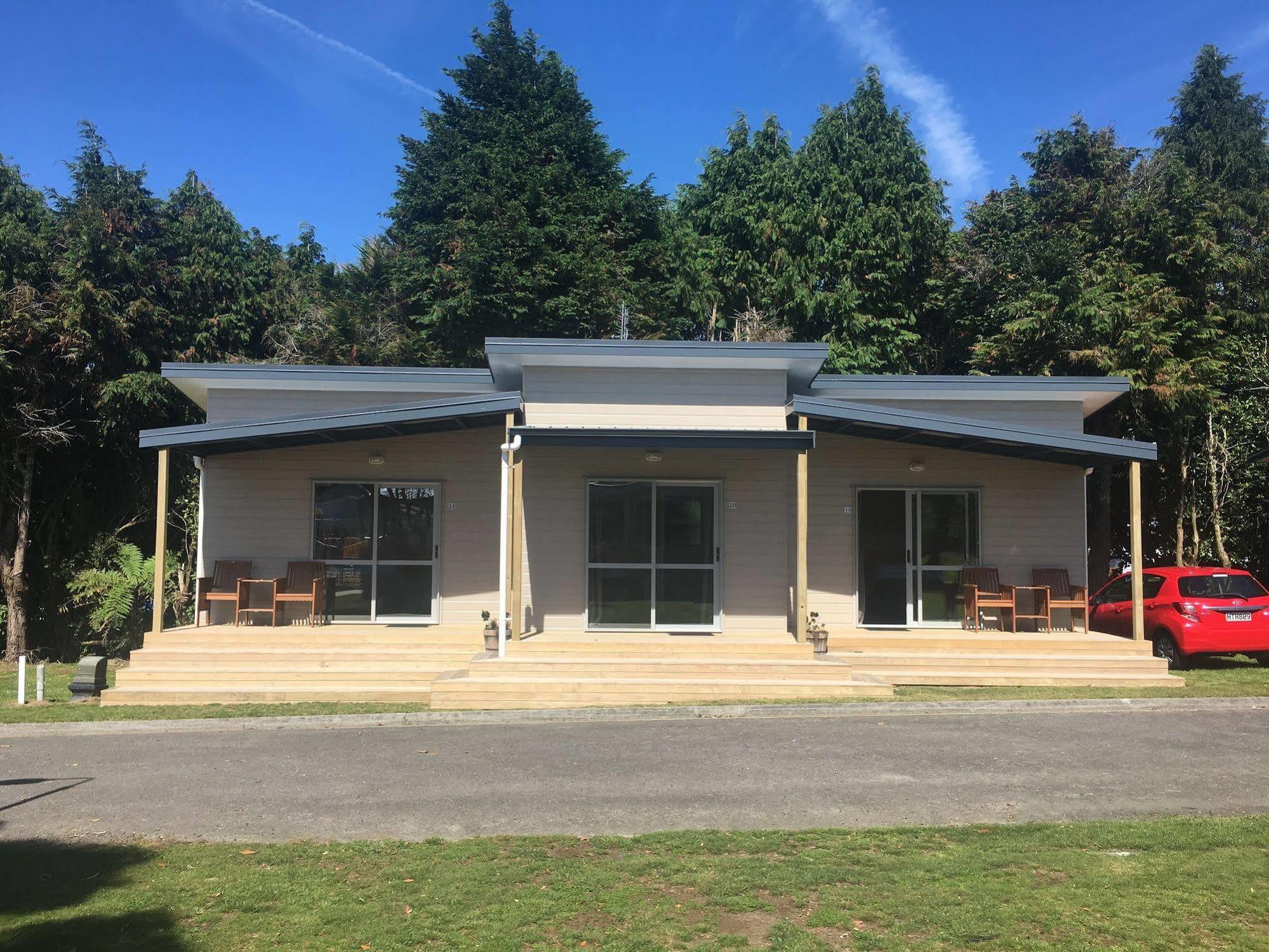 Stratford Motel & Holiday Park Екстер'єр фото