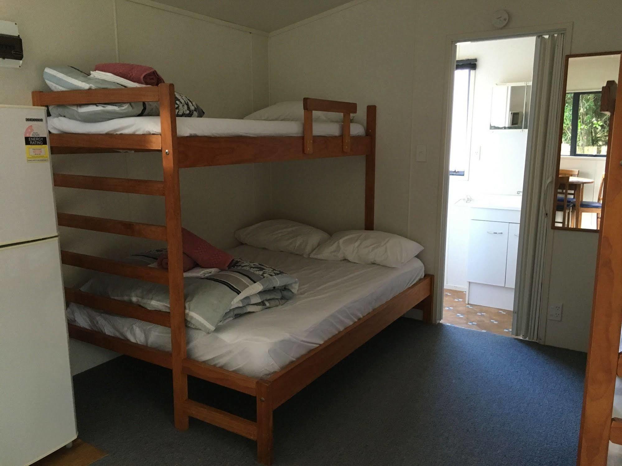 Stratford Motel & Holiday Park Екстер'єр фото