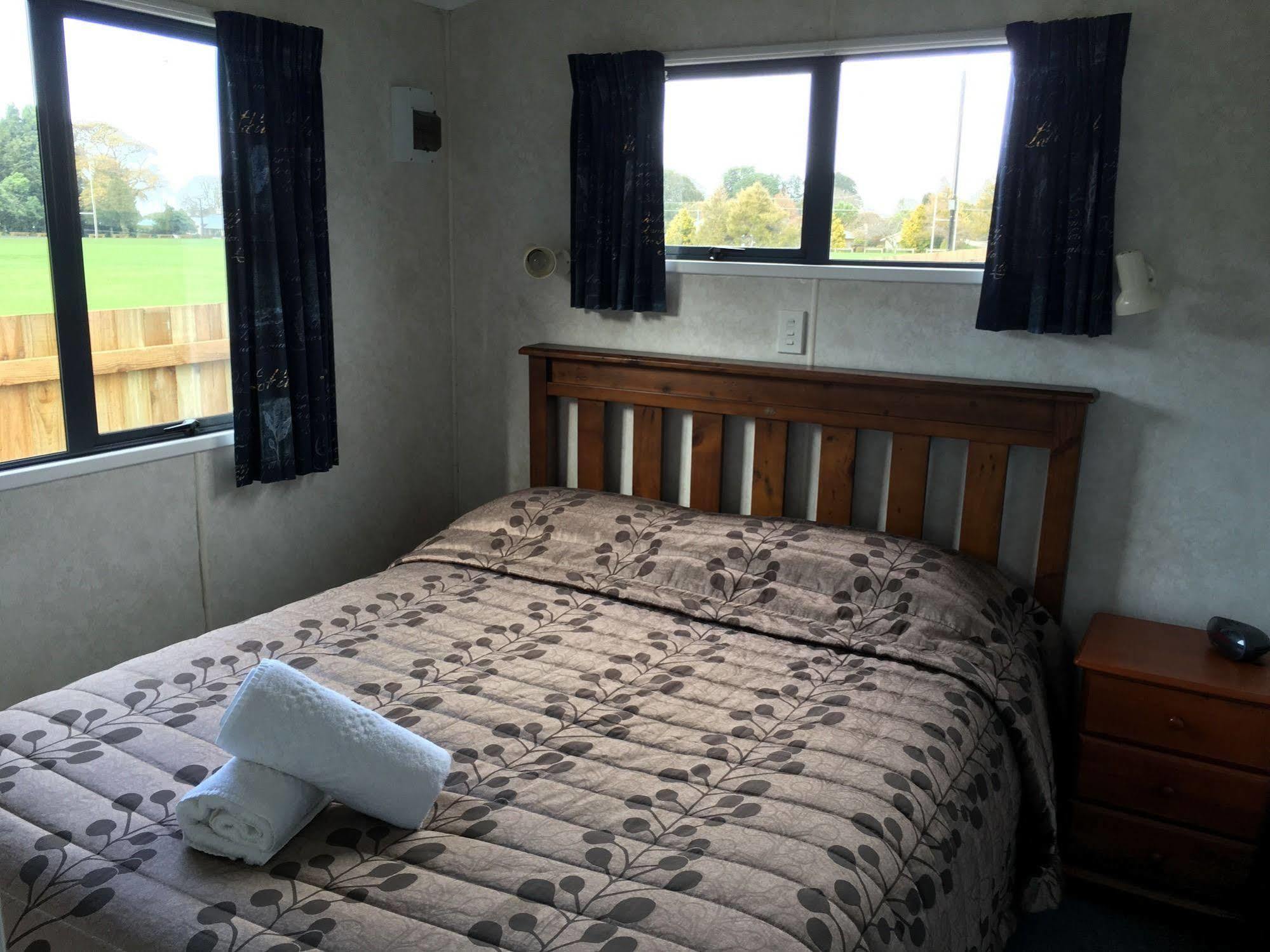 Stratford Motel & Holiday Park Екстер'єр фото
